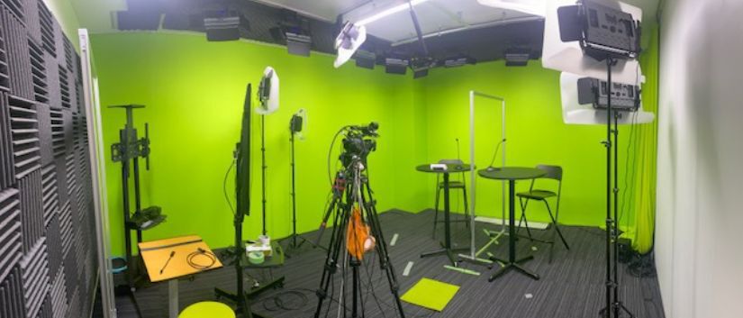 zoom　配信　スタジオ　制作　動画　ウェビナー