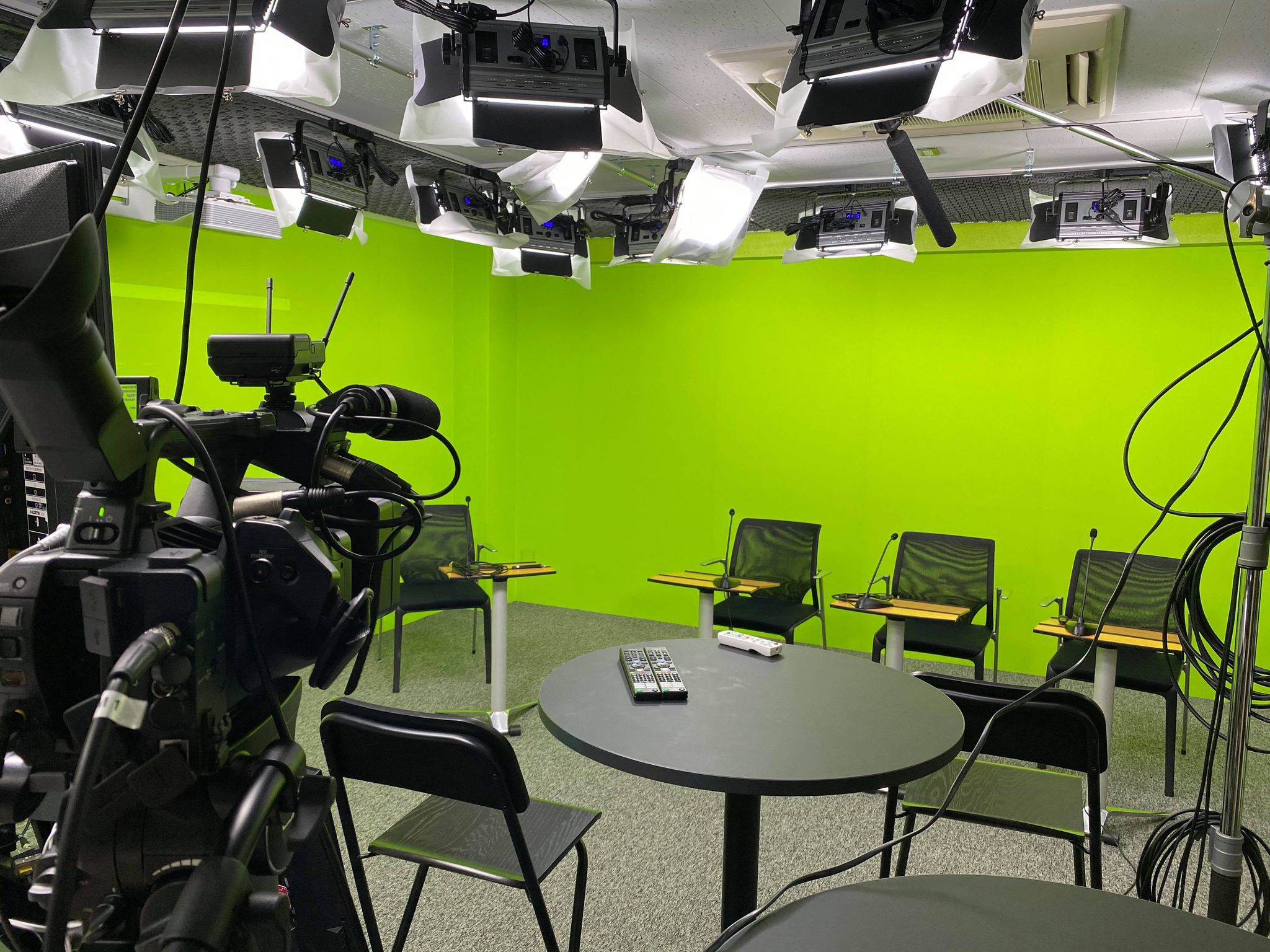 スタジオ　zoom　収録　撮影　配信　ウェビナー