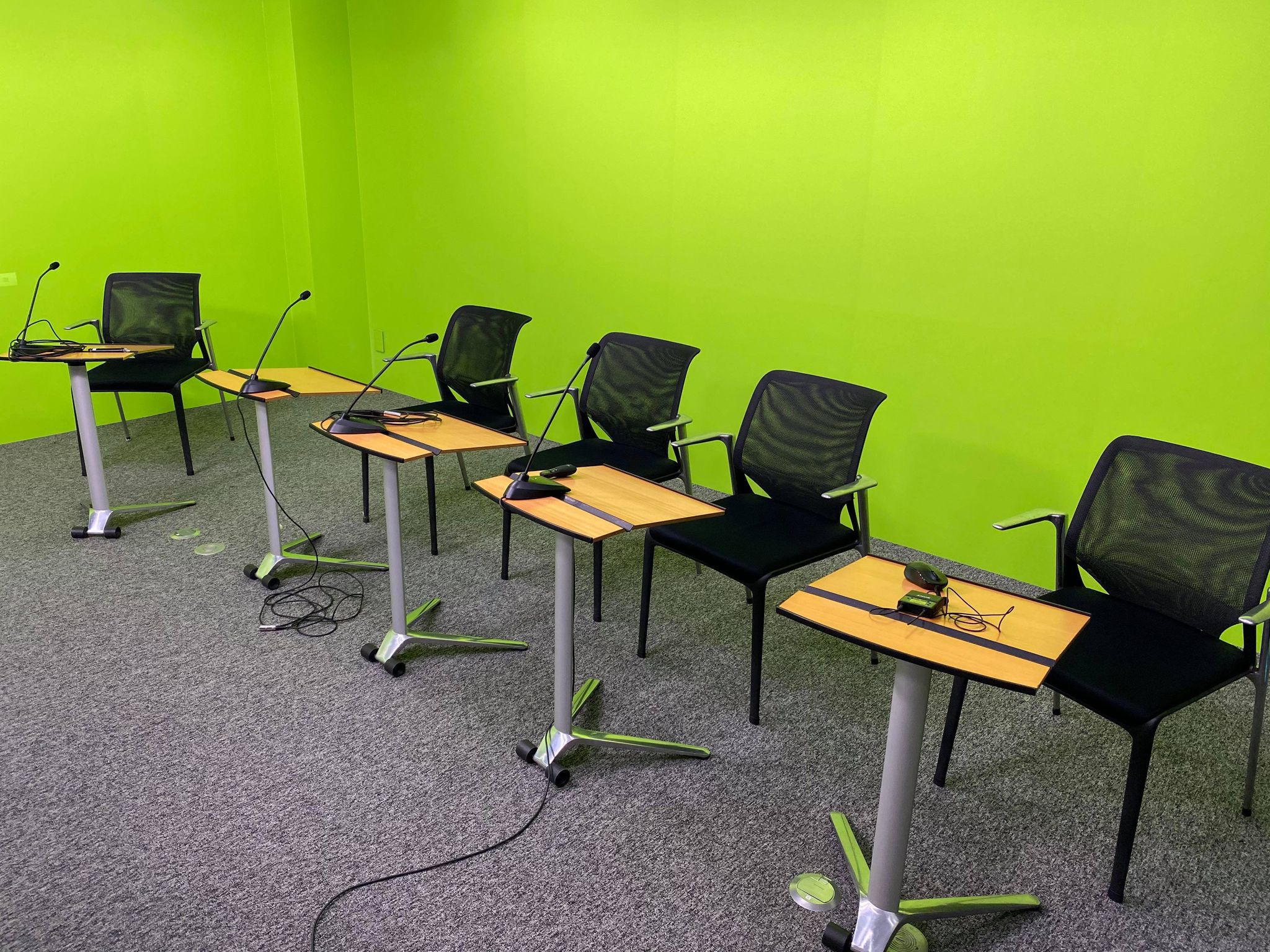 ウェビナー　配信　zoom　料金　